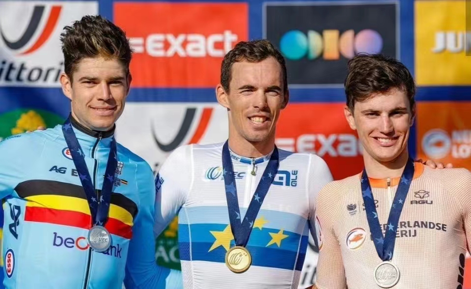 Het EK gaat knallend van start en de drie helden van Jumbo Racing Team komen naar voren